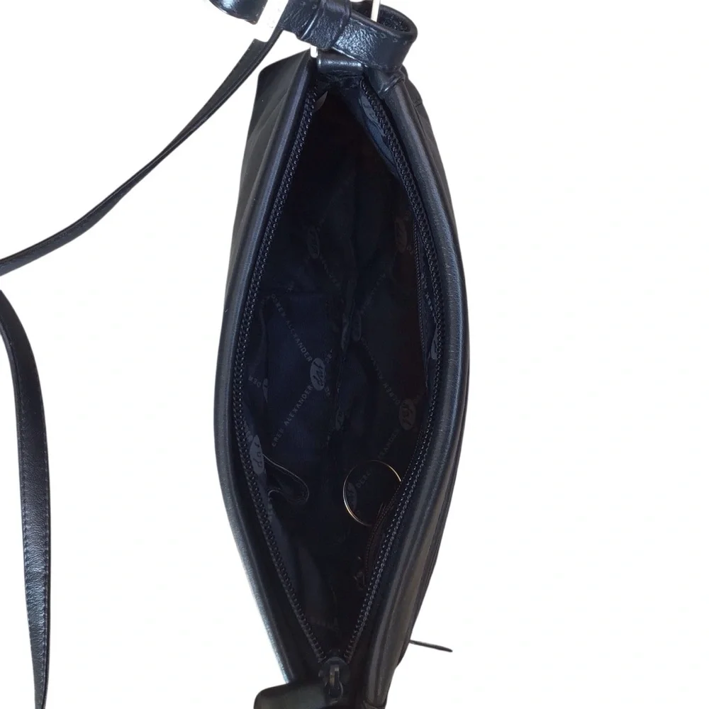 Derek Alexander Bag - Picture 11 of 16